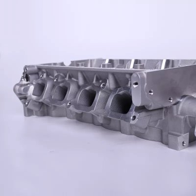 汽油機缸蓋鋁鑄件